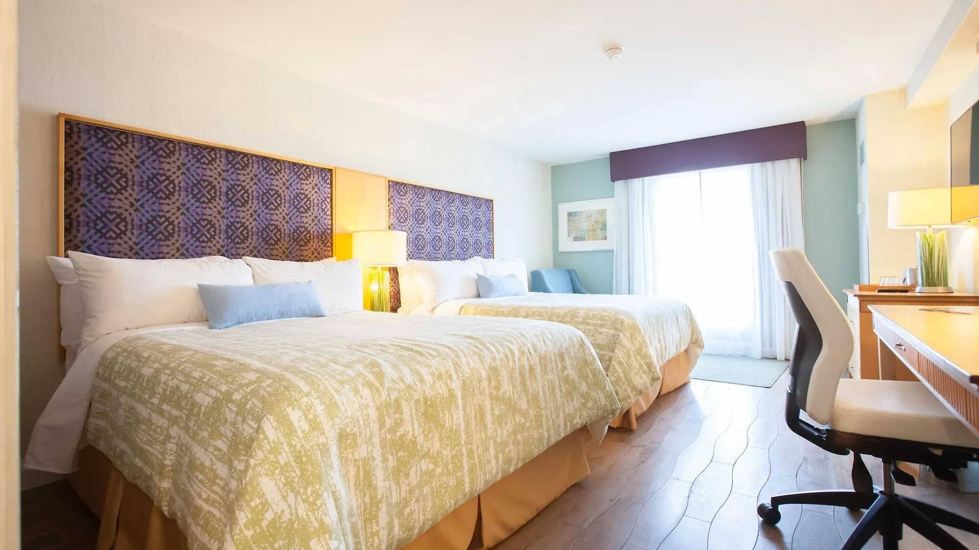 Best Western Premier Toronto Airport Carlingview Hotel 3*,