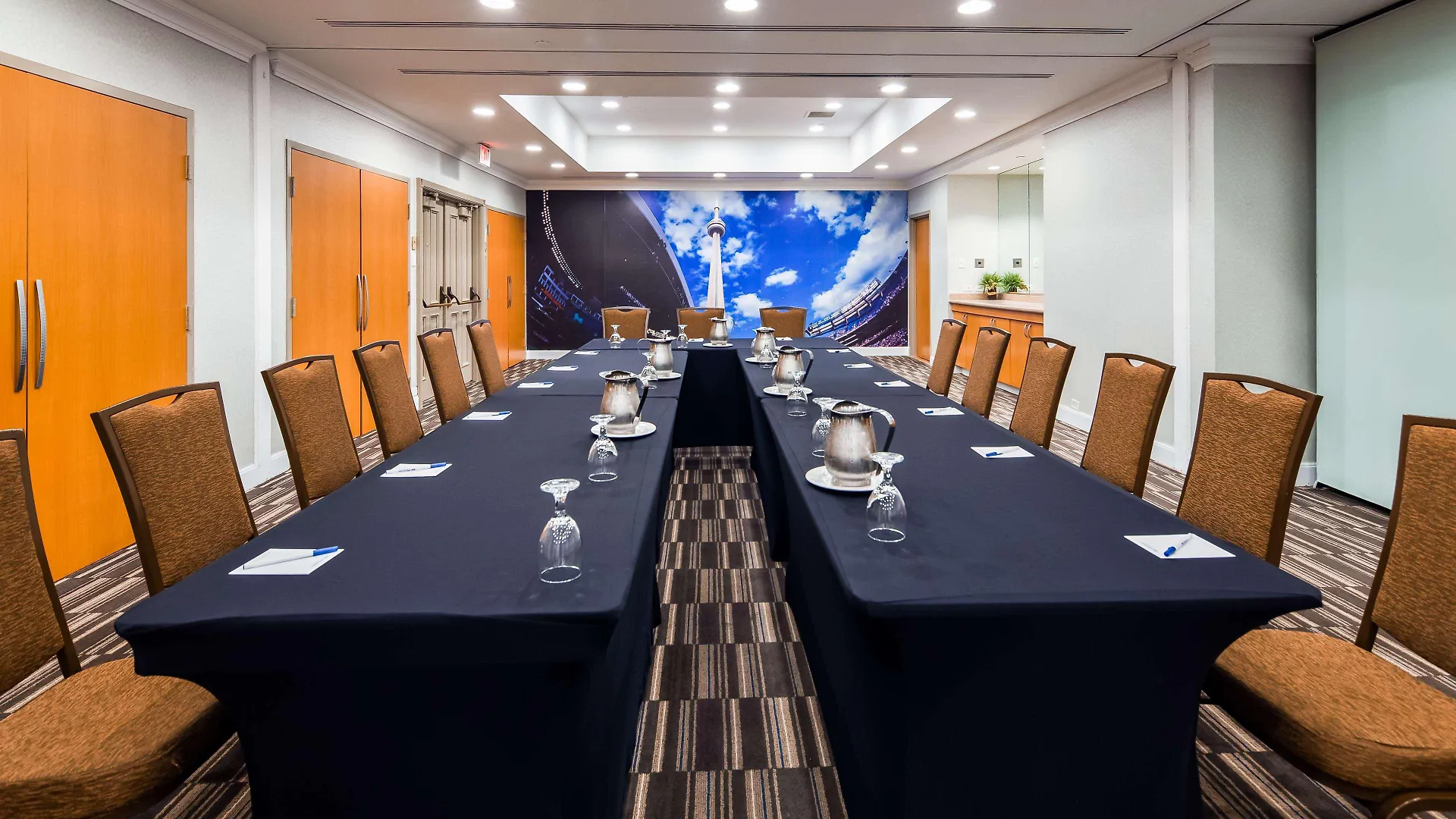Best Western Premier Toronto Airport Carlingview Hotel