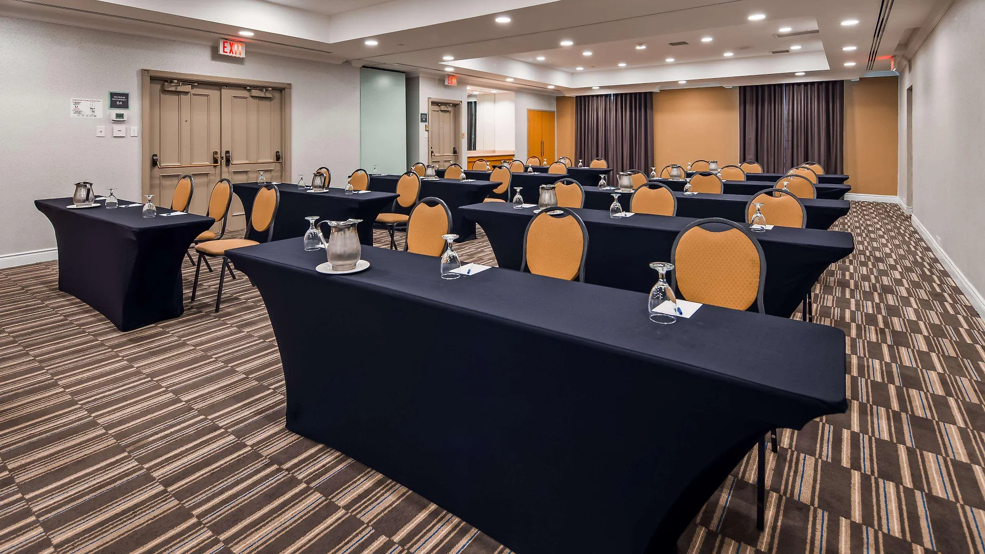 Best Western Premier Toronto Airport Carlingview Hotel