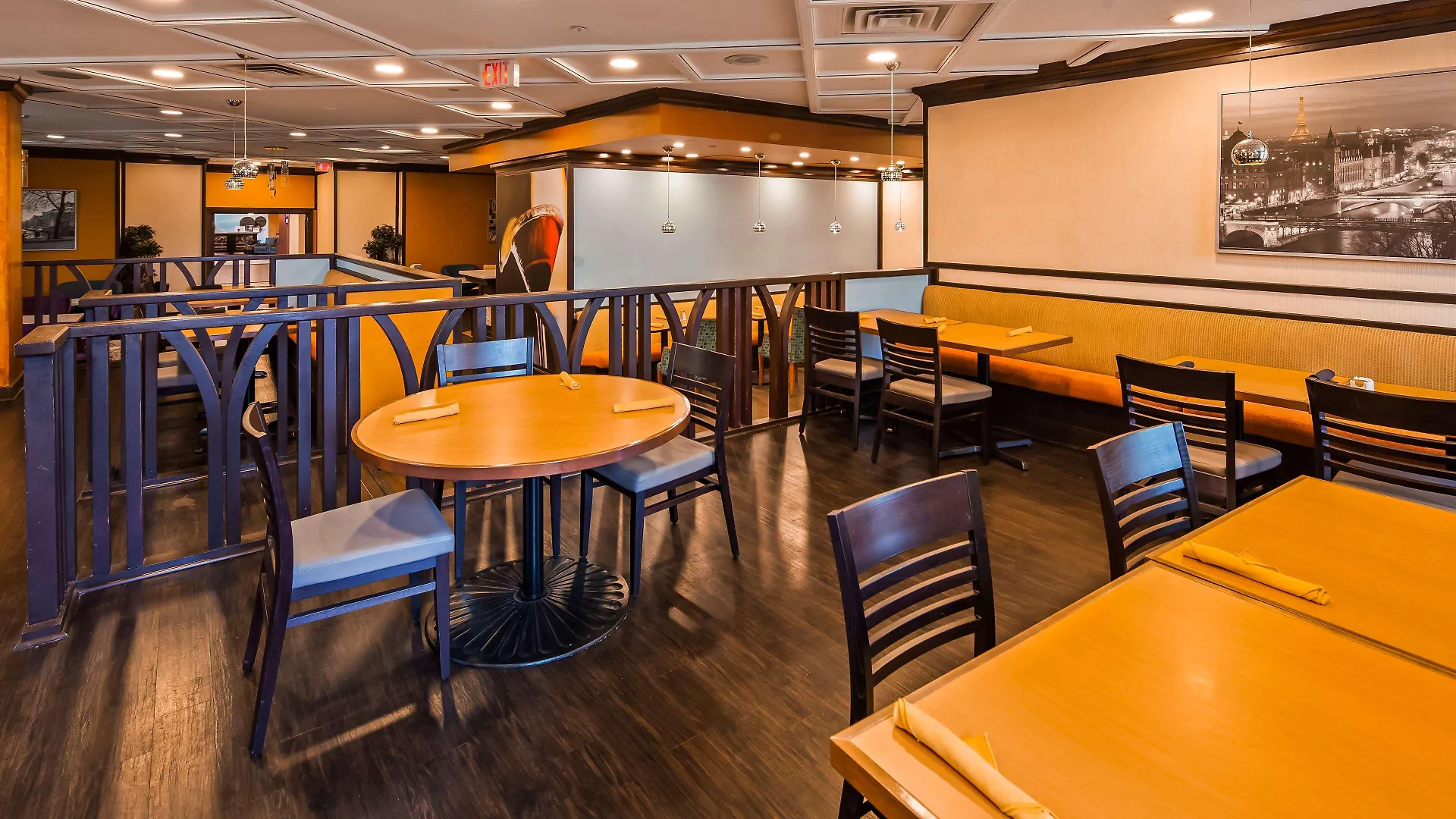 Best Western Premier Toronto Airport Carlingview Hotel 3*,