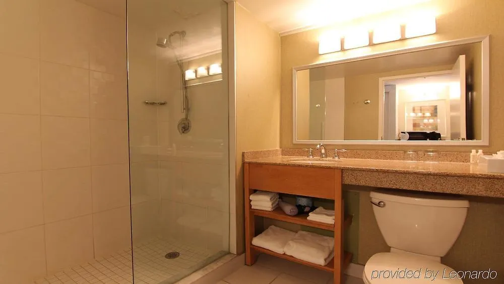 Best Western Premier Toronto Airport Carlingview Hotel