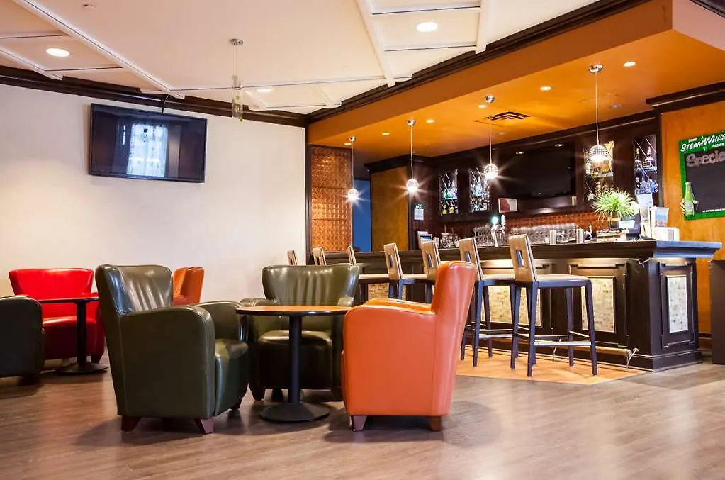 Best Western Premier Toronto Airport Carlingview Hotel 3*,