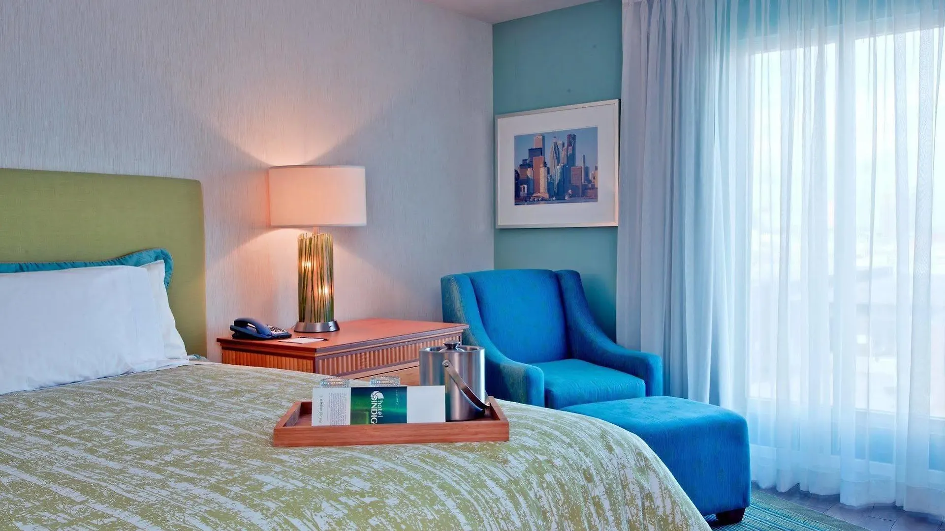 Best Western Premier Toronto Airport Carlingview Hotel